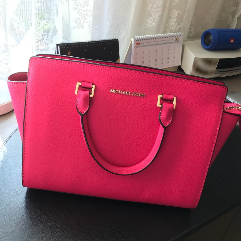 Michael kors selma neon pink bag
